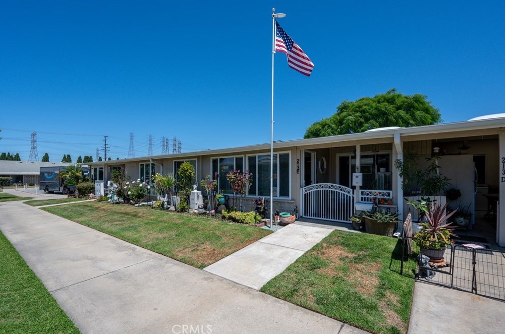 1080 Brookline Rd #213e, Seal Beach, CA 90740