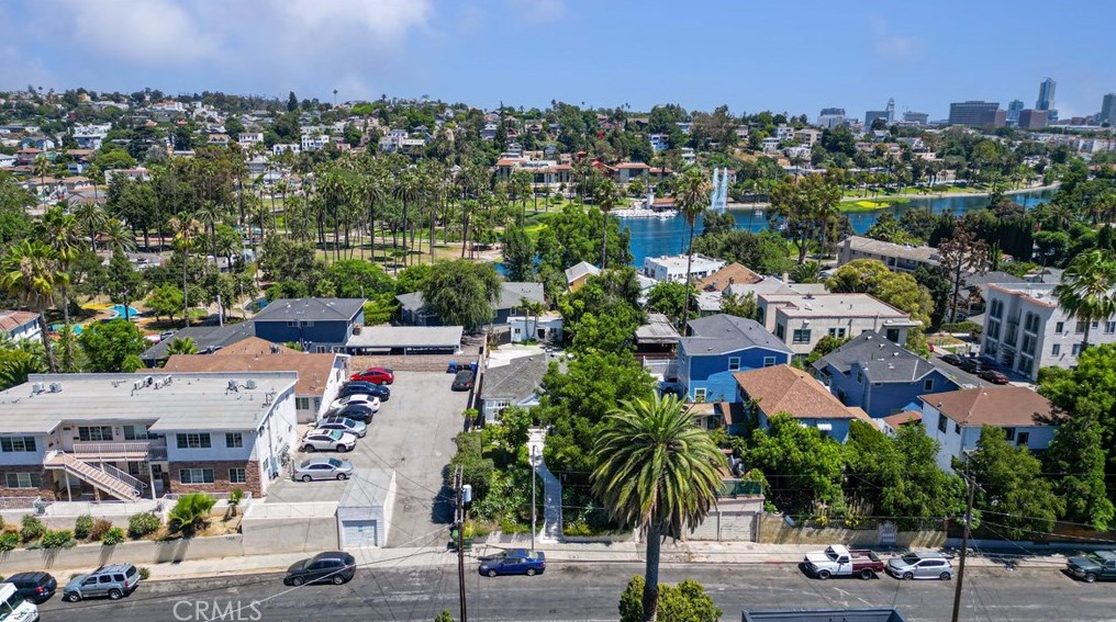 916 Bonnie Brae St, Los Angeles CA  90026-4924 exterior