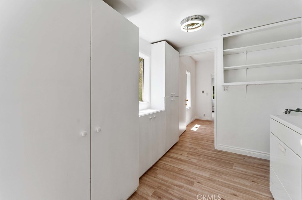 916 Bonnie Brae St, Los Angeles CA  90026-4924 exterior