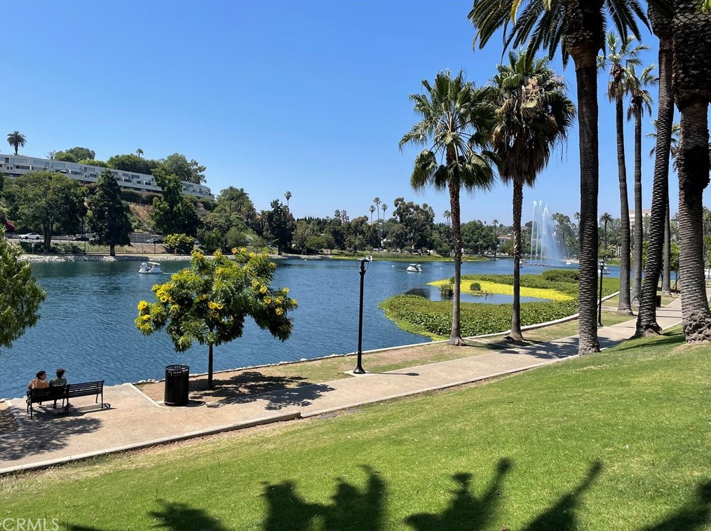 916 Bonnie Brae St, Los Angeles CA  90026-4924 exterior