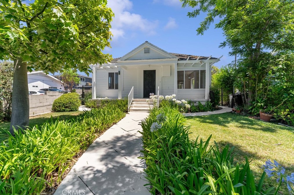 916 Bonnie Brae St, Los Angeles CA  90006-3010 exterior