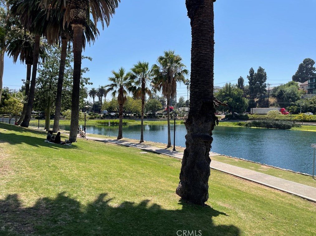 916 Bonnie Brae St, Los Angeles CA  90026-4924 exterior