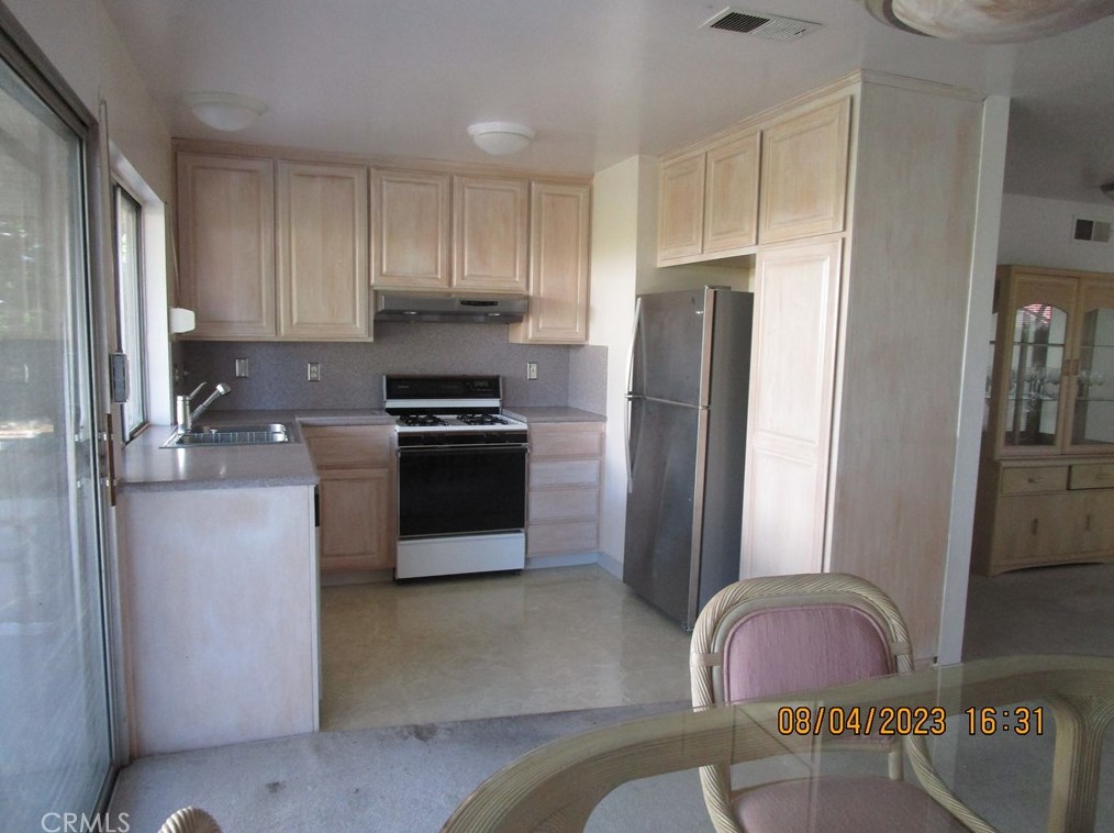 19622 Harvest Ave, Artesia, CA 90703-6563