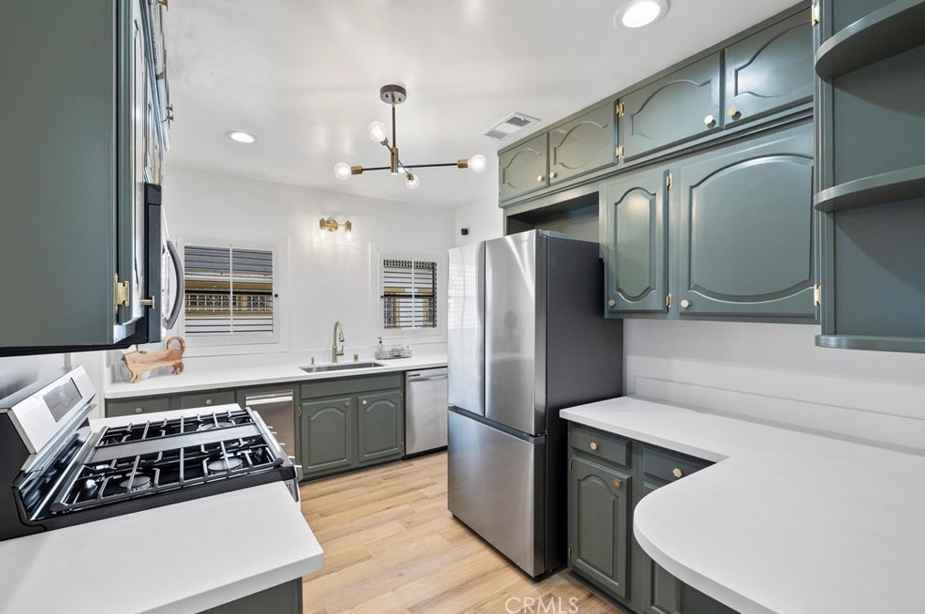 5415 8th Ave, Los Angeles CA  90043-2517 exterior