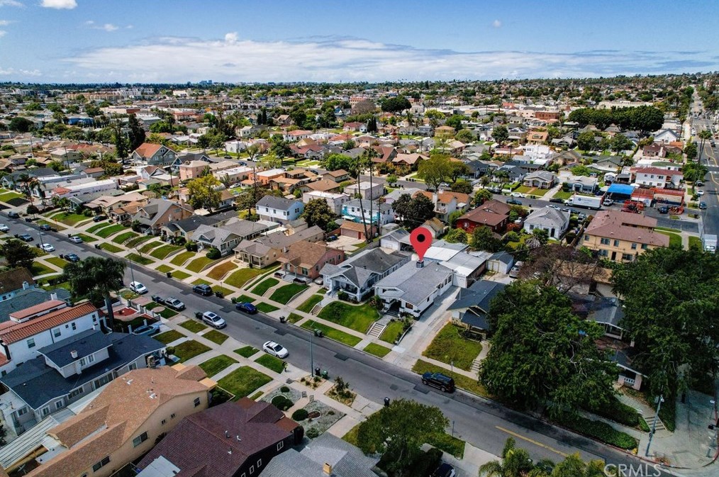 5415 8th Ave, Los Angeles CA  90043-2517 exterior