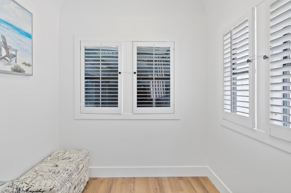 5415 8th Ave, Los Angeles CA  90043-2517 exterior