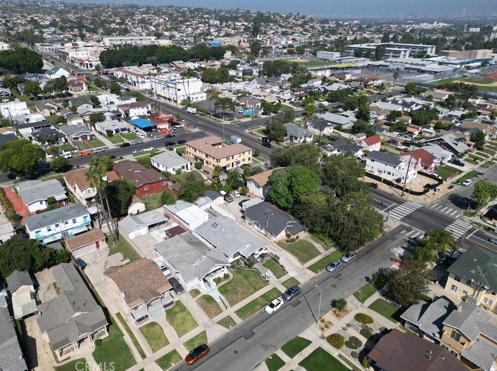 5415 8th Ave, Los Angeles CA  90043-2517 exterior