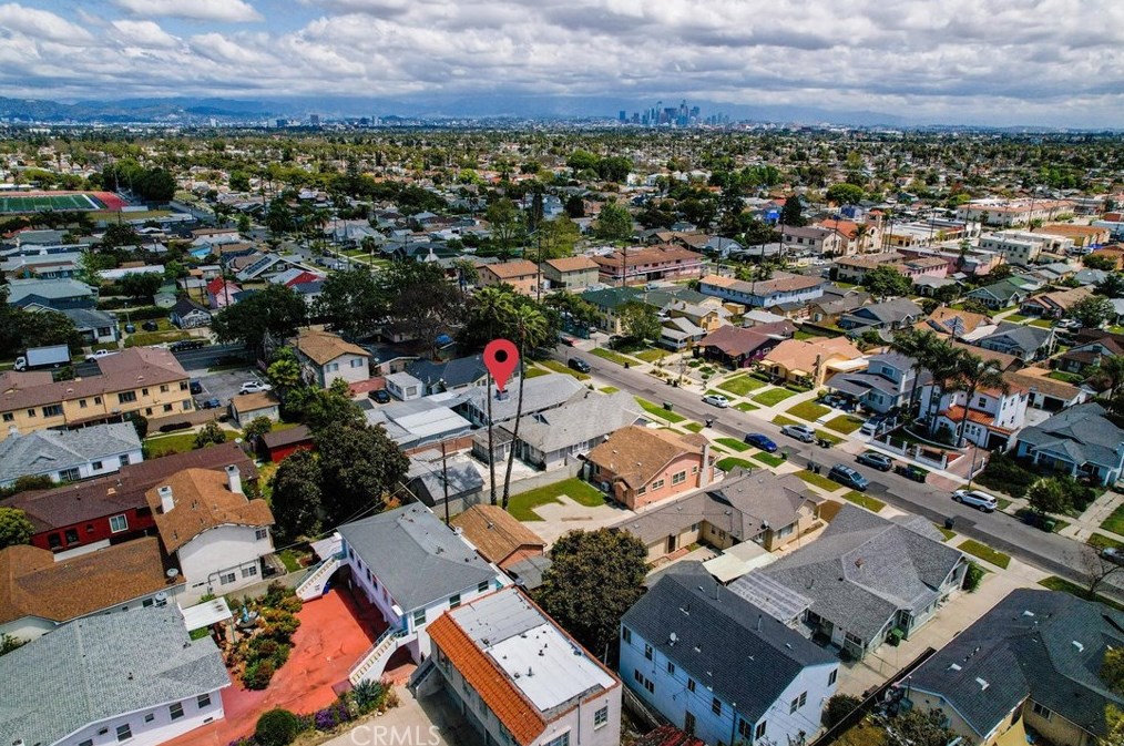 5415 8th Ave, Los Angeles CA  90043-2517 exterior