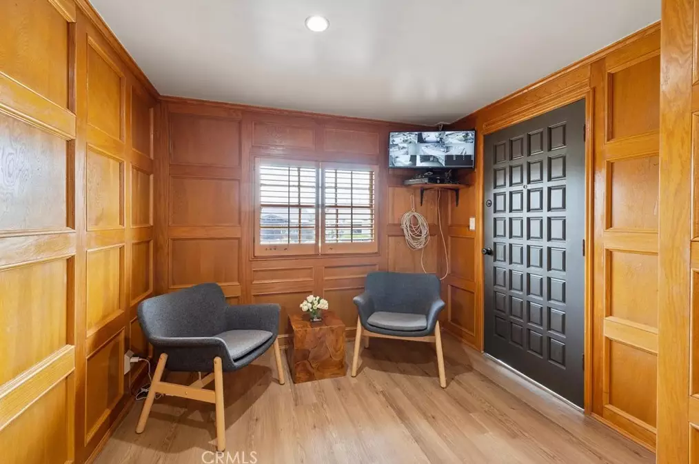 5415 8th Ave, Los Angeles CA  90043-2517 exterior