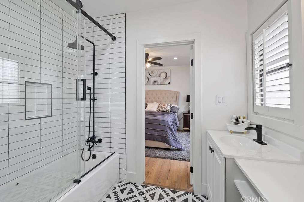 5415 8th Ave, Los Angeles CA  90043-2517 exterior