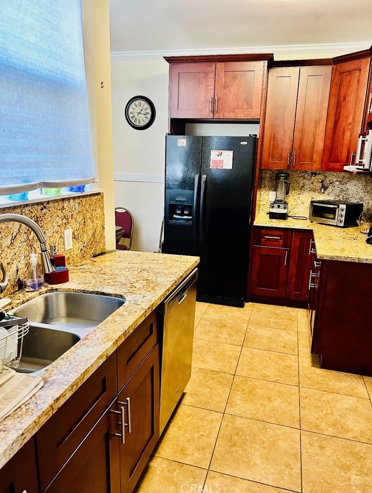 1420 Kirkham St, San Francisco, CA 94122-3425