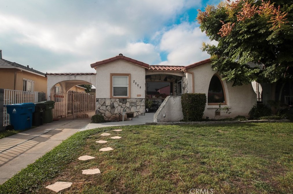 2008 84th St, Los Angeles, CA 90047-2909