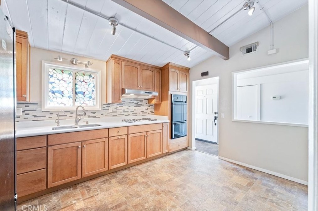 13121 Bona Vista Ln, La Mirada CA  90638-1807 exterior
