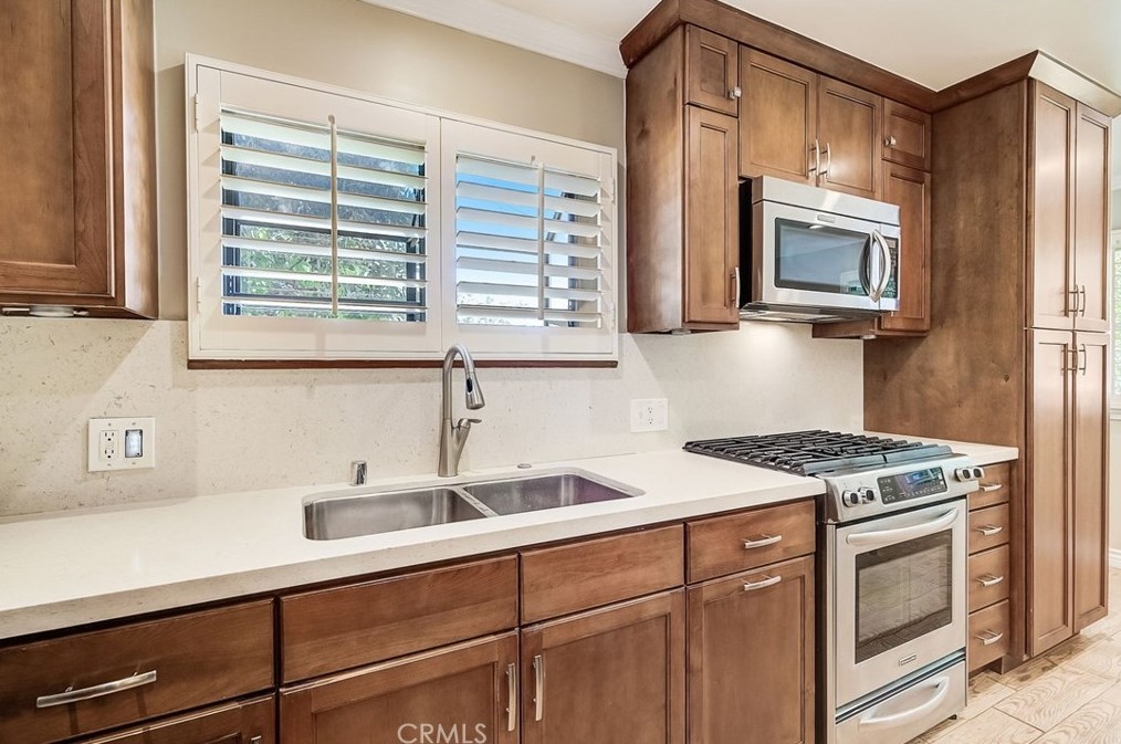 630 California St, El Segundo CA 90245-3215 exterior