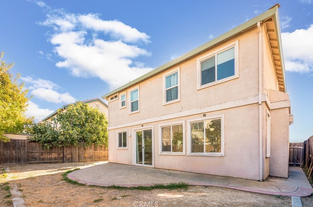 634 Charleston St, West Pittsburg, CA 94565