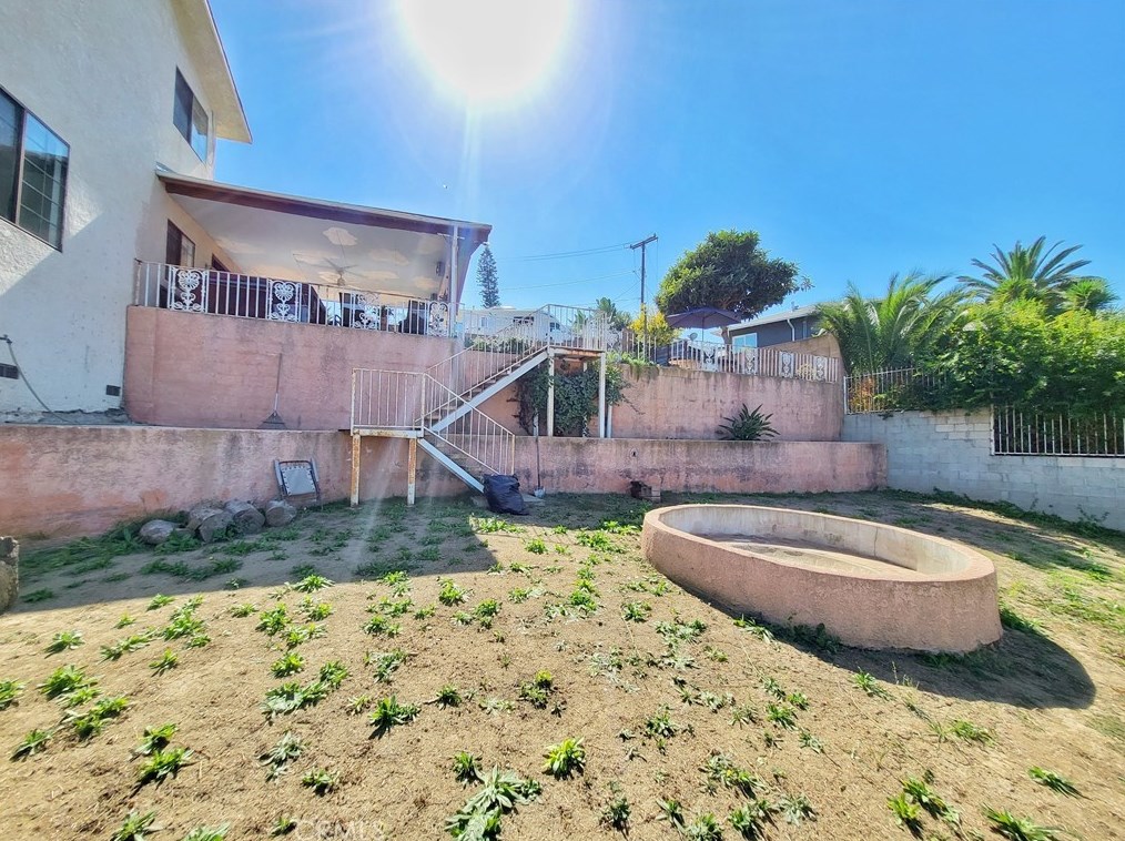 3976 Dwiggins St, Los Angeles CA  90063-1716 exterior