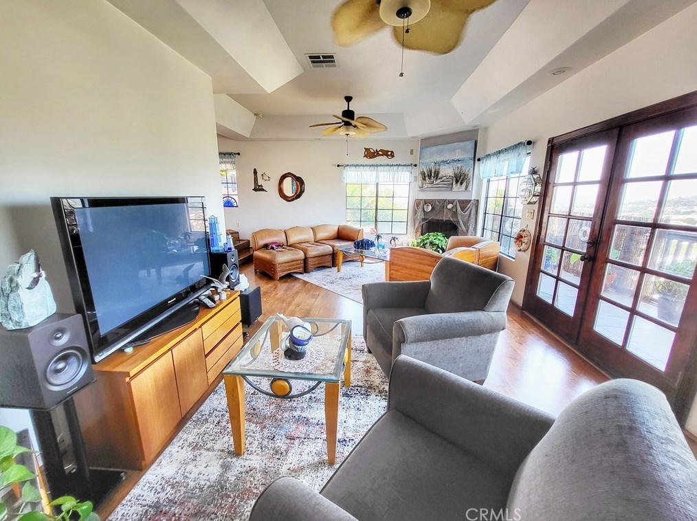 3976 Dwiggins St, Los Angeles CA  90063-1716 exterior