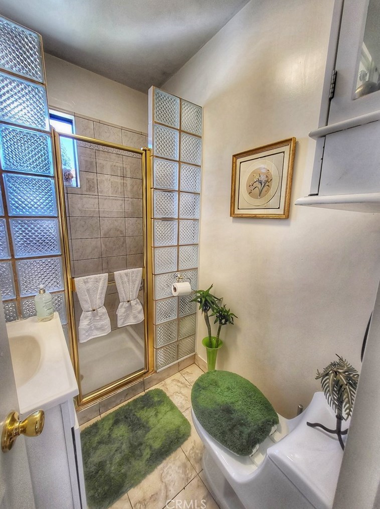 3976 Dwiggins St, Los Angeles CA  90063-1716 exterior