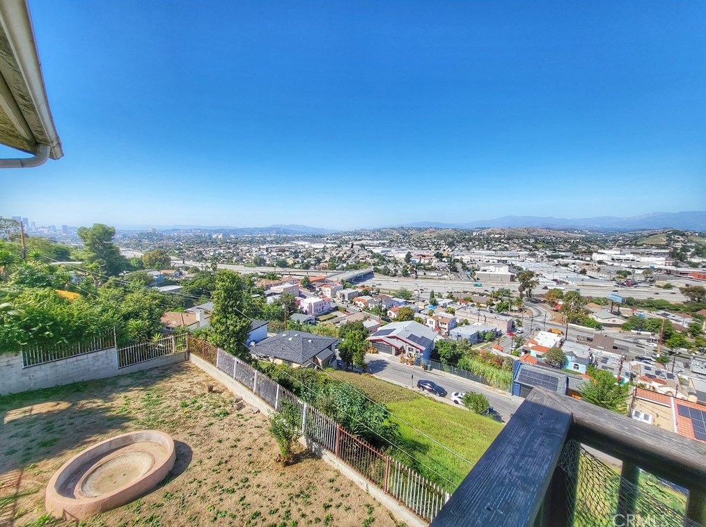3976 Dwiggins St, Los Angeles CA  90063-1716 exterior