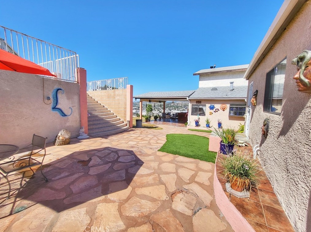 3976 Dwiggins St, Los Angeles CA  90063-1716 exterior