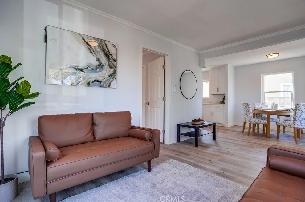 632 95th St, Los Angeles, CA 90044-5616