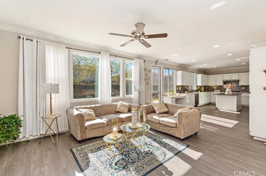 27655 Gladstone Dr, Moreno Valley CA  92555-5828 exterior