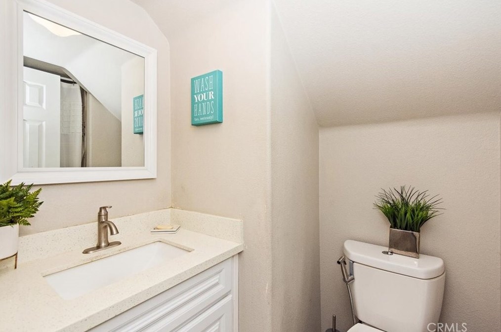 27655 Gladstone Dr, Moreno Valley CA  92555-5828 exterior