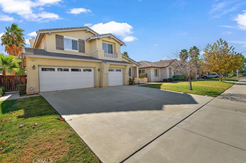 27655 Gladstone Dr, Moreno Valley, CA 92555