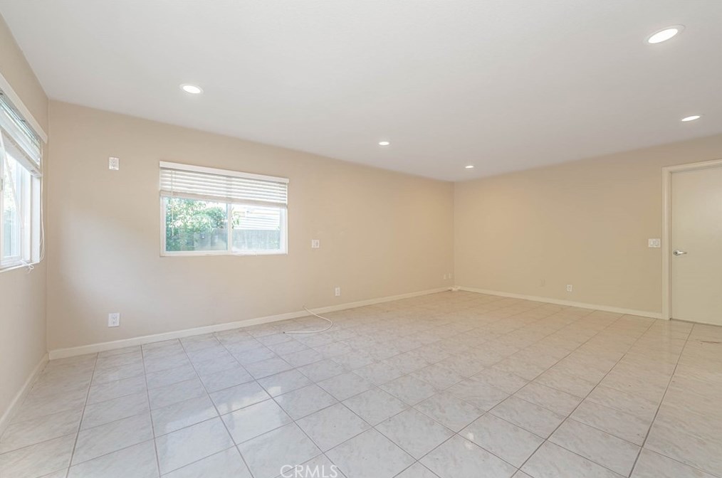 6147 James Alan St, Cypress CA  90630-3929 exterior