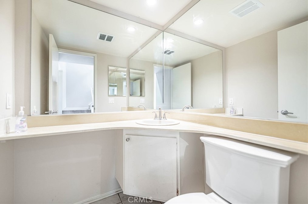 6147 James Alan St, Cypress CA  90630-3929 exterior