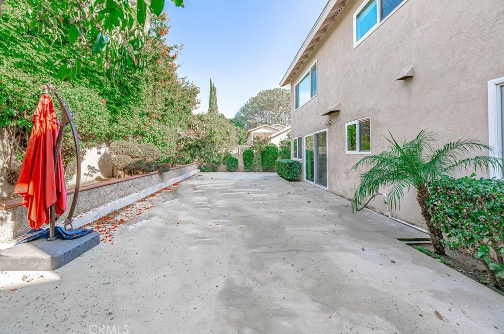 6147 James Alan St, Cypress CA  90630-3929 exterior