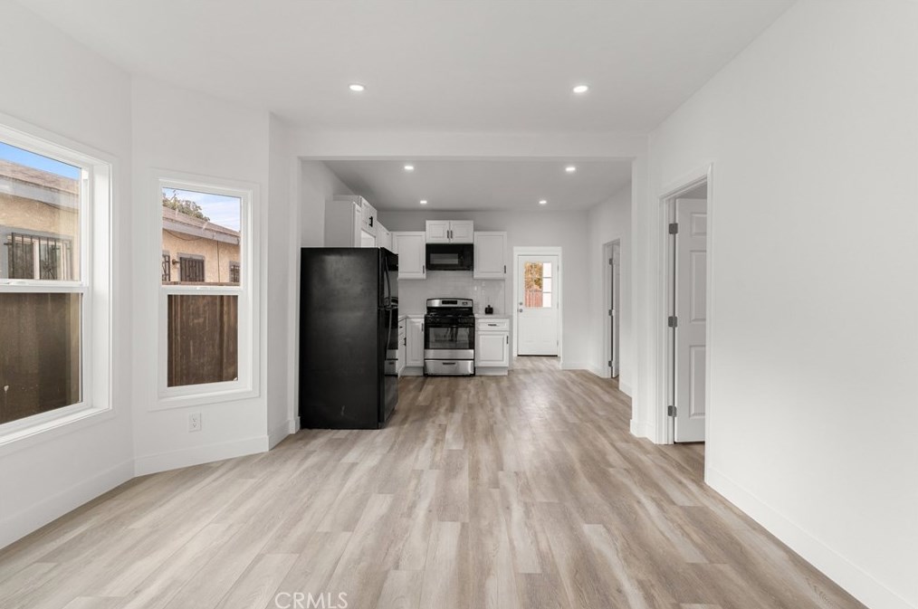 8917 Bandera St, Los Angeles CA  90002-1413 exterior