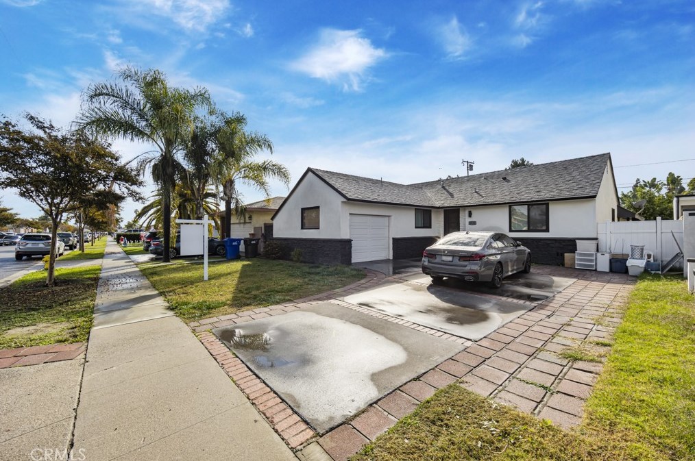 9524 Muller St, Downey, CA 90241
