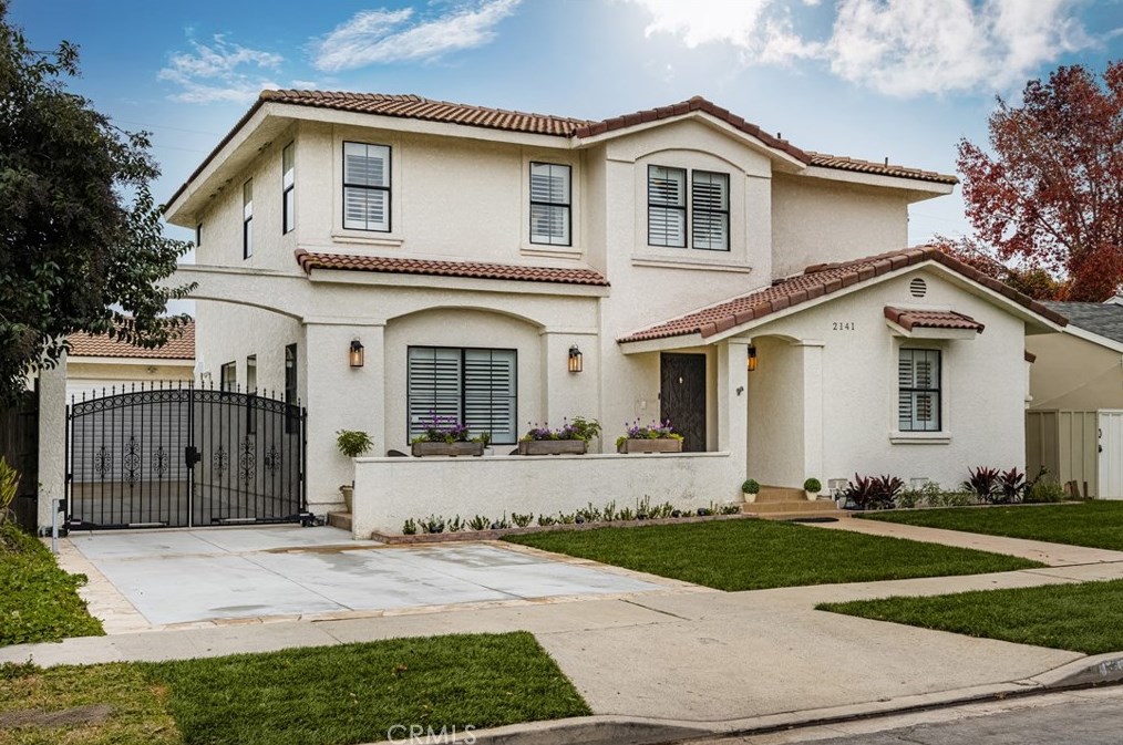 2141 Stanbridge Ave, Long Beach, CA 90815