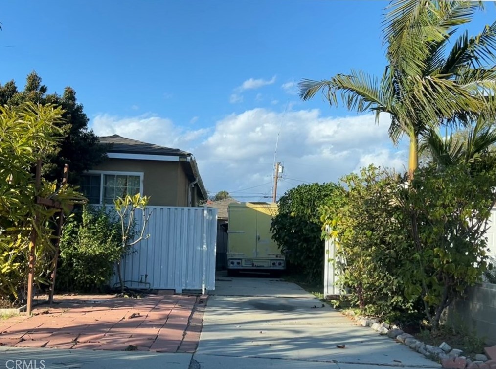 1001 Silva St, Long Beach, CA 90807-1034