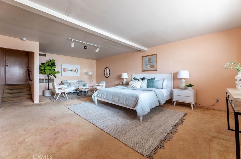 4658 Don Lorenzo Dr, Los Angeles CA  90008-4126 exterior