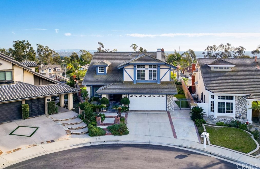 1808 Somerset Ln, Fullerton, CA 92833-1295