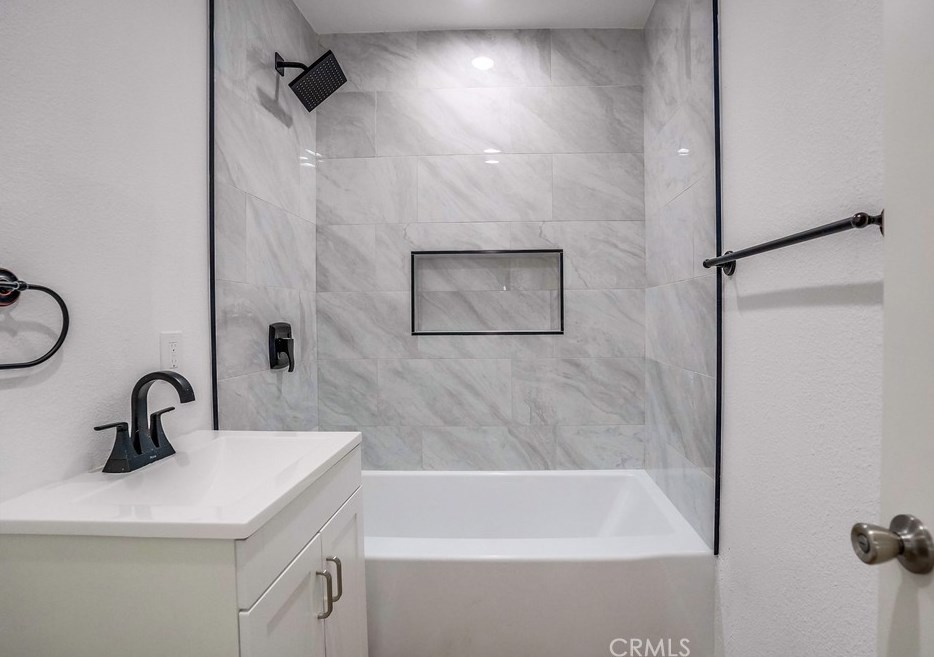215 127th St, Los Angeles CA  90061-2344 exterior