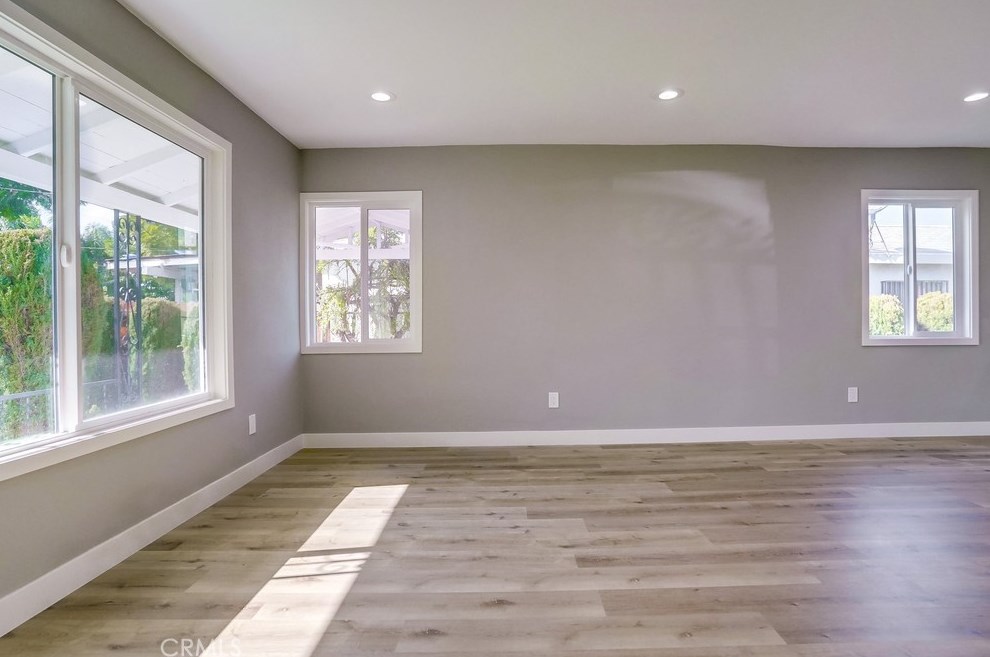215 127th St, Los Angeles CA  90061-2714 exterior