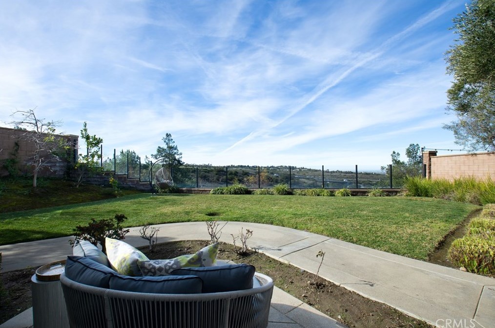 42 Gardenpath, Irvine, CA 92603-0156