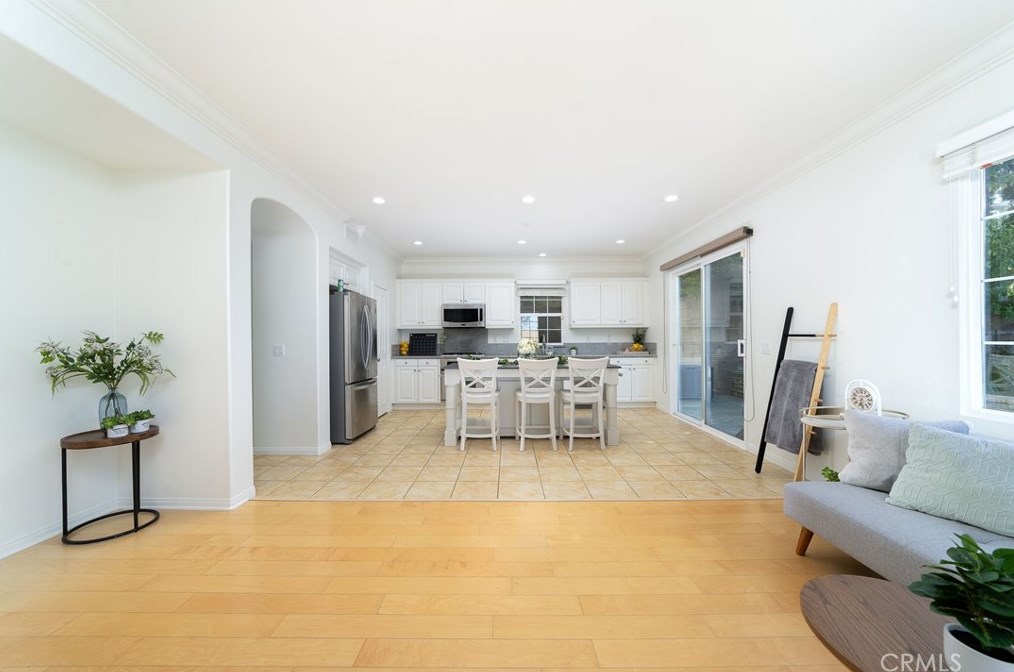 42 Gardenpath, Irvine CA 92603-0157 exterior