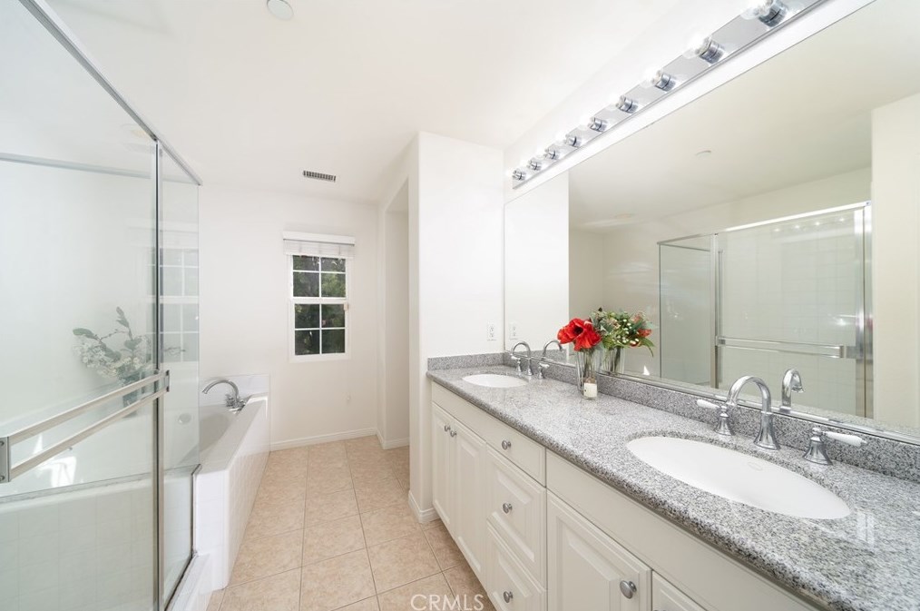 42 Gardenpath, Irvine CA 92603-0157 exterior