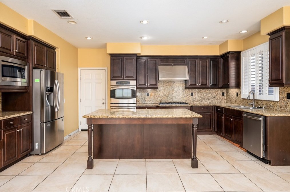 7873 Garden Park St, Chino, CA 91708
