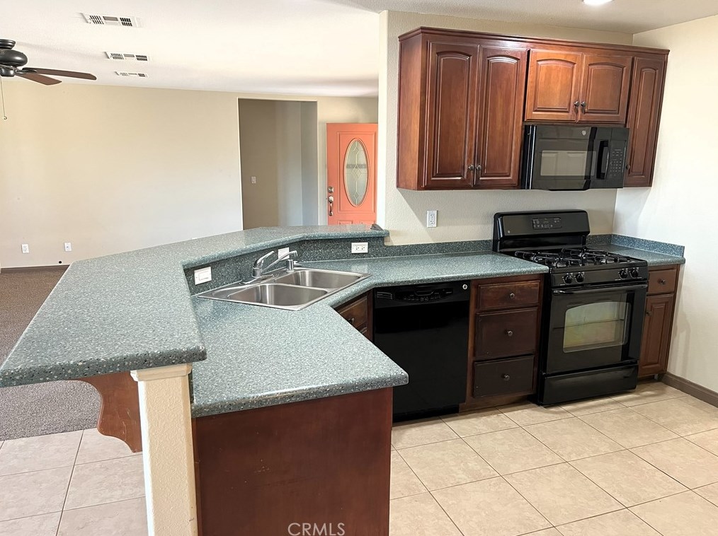 7007 Alpine Ave, Twntynine Plm CA  92277-2903 exterior