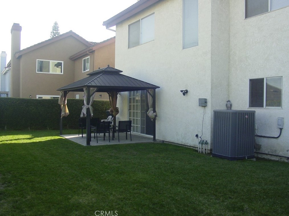 18700 Wright Pl, Artesia CA  90701-5658 exterior