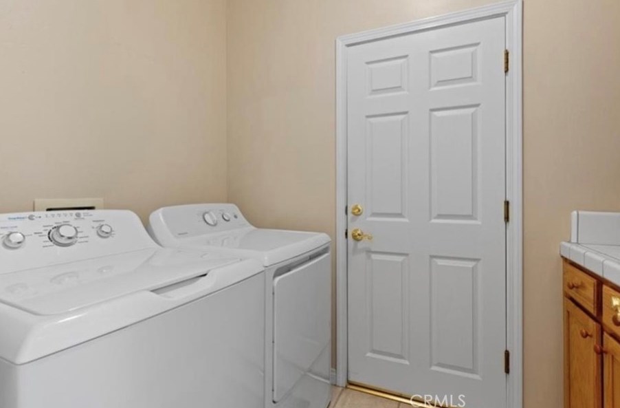 10017 Timeless Rose Ct, Bakersfield CA  93311-3730 exterior