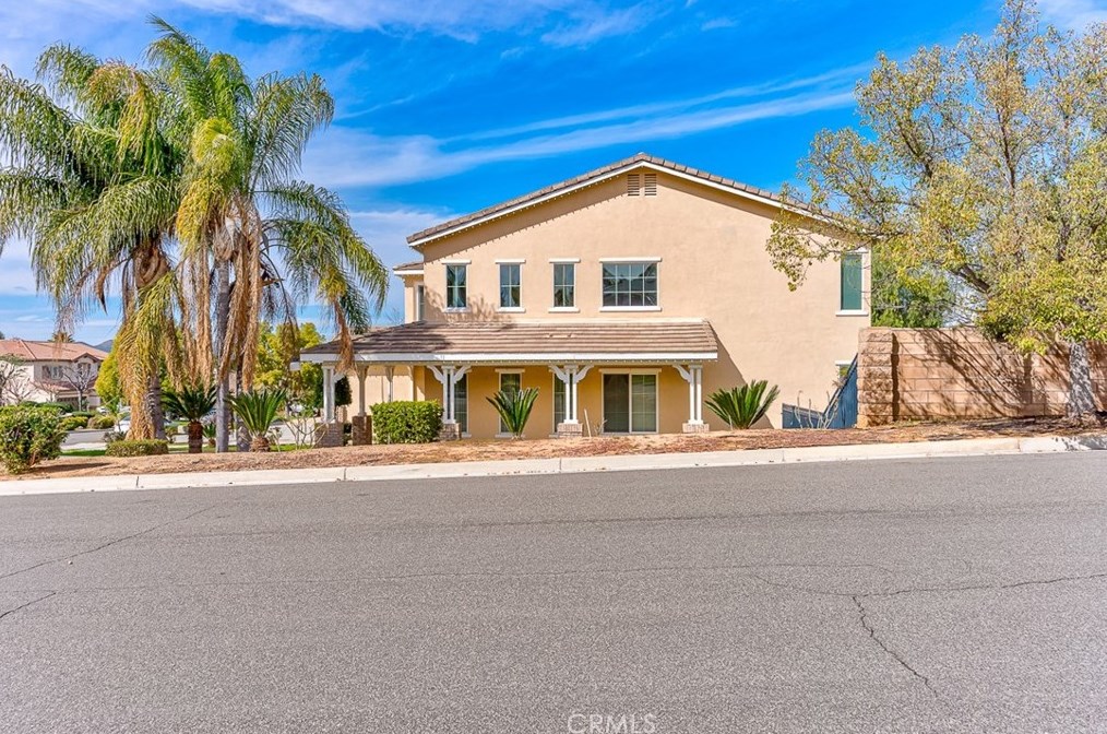 11147 Cornerstone Rd, Riverside CA  92503-0633 exterior