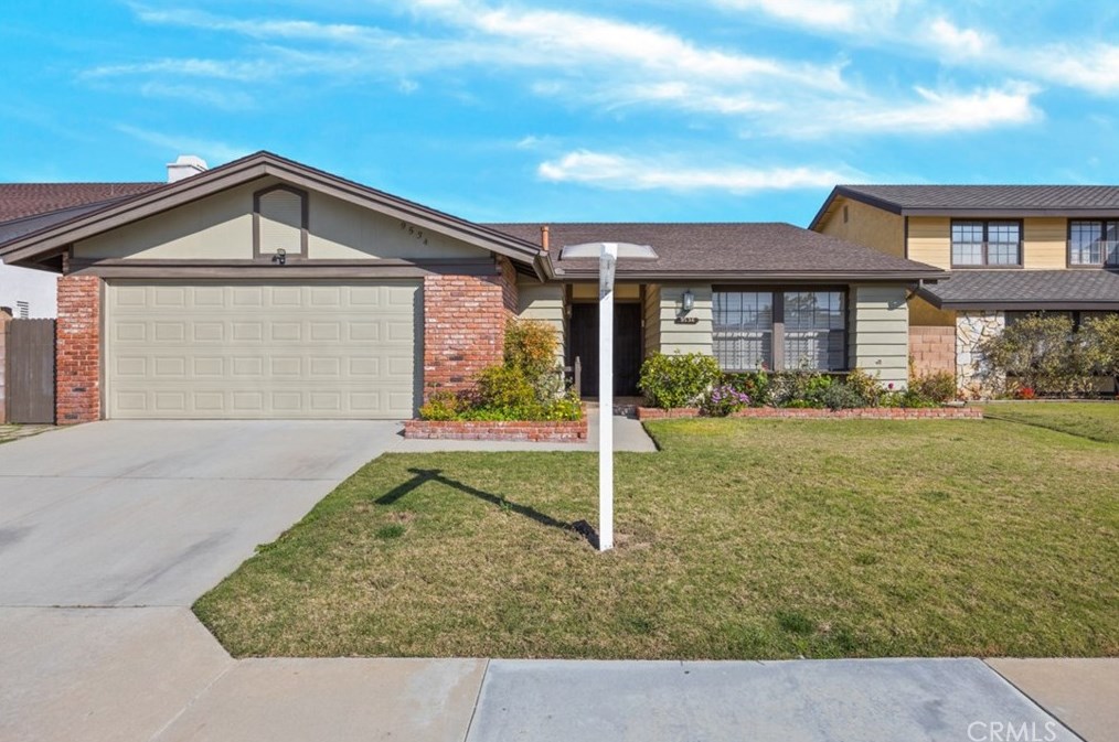 9534 Peartree Ln, Cypress, CA 90630-3250