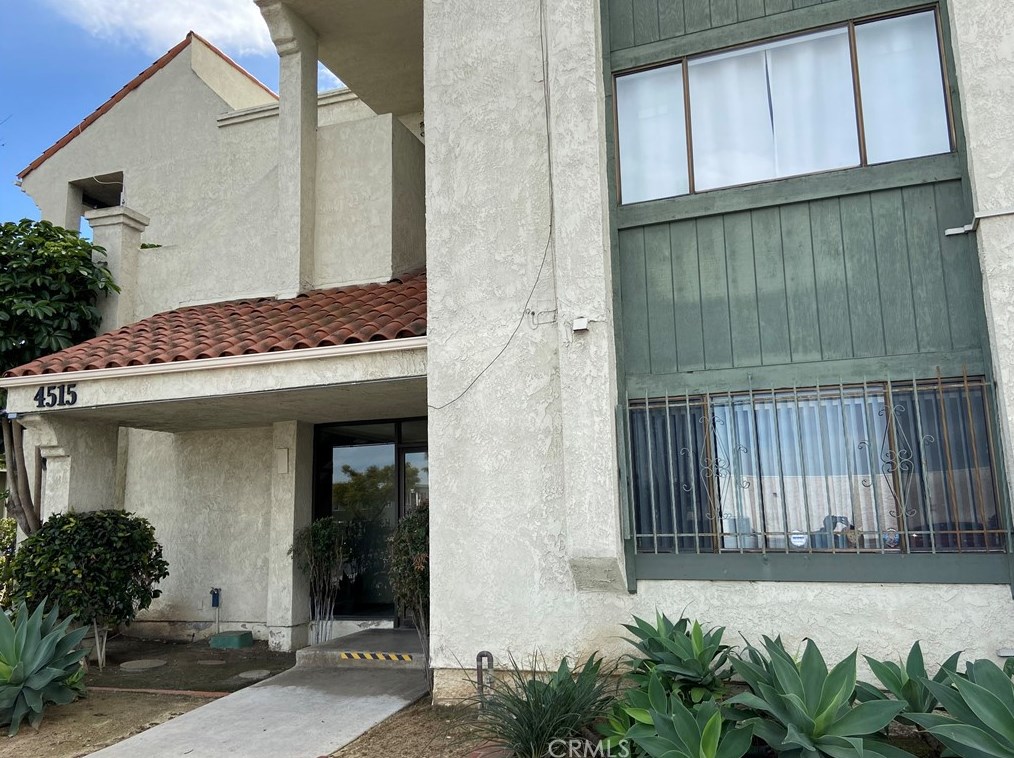 4515 California Ave #303, Long Beach, CA 90807