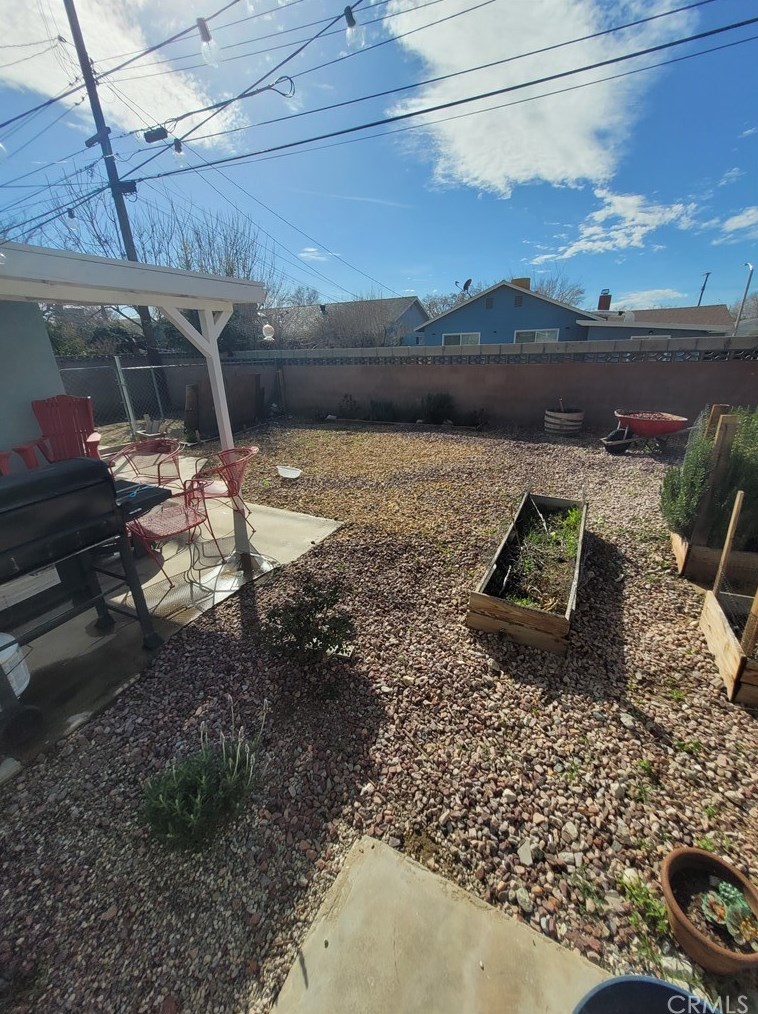 43865 Fig Ave, Lancaster CA  93534-5050 exterior